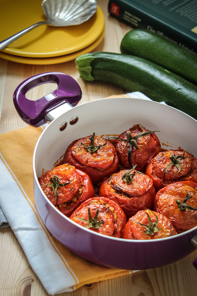 vegan stuffed tomatoes